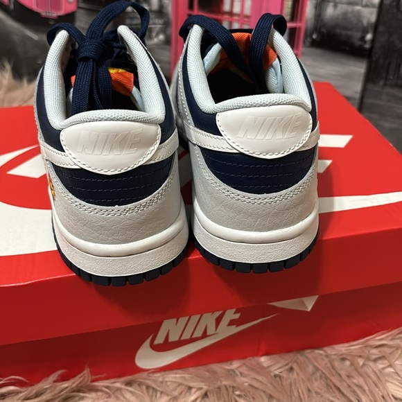 Nike Dunks - Picture 3 of 6